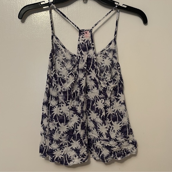 Make + Model tank - Picture 5 of 7